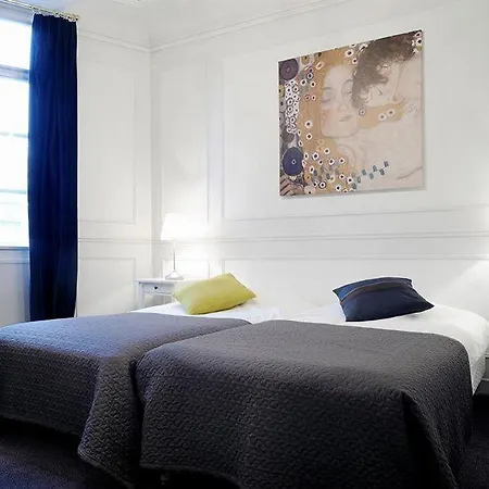 מלון Ibis Styles Vieux Port 3*