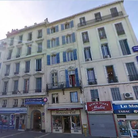 מלון Ibis Styles Vieux Port 3*