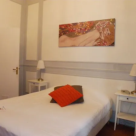 מלון Ibis Styles Vieux Port 3*