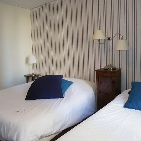 מלון Ibis Styles Vieux Port 3*