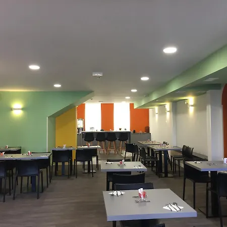 מלון Ibis Styles Vieux Port 3*