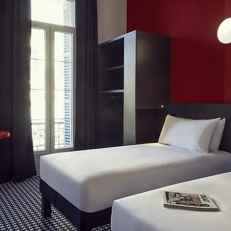 מלון Ibis Styles Vieux Port 3*