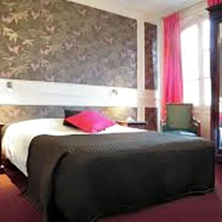 Ibis Styles Vieux Port מלון 3*