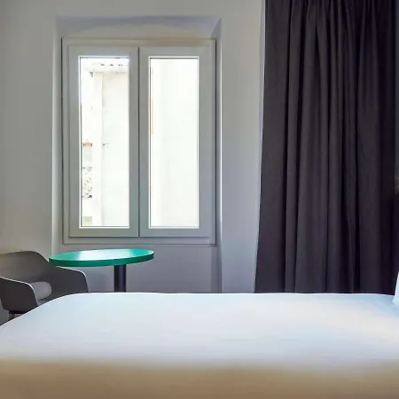 Ibis Styles Vieux Port 3* מרסיי