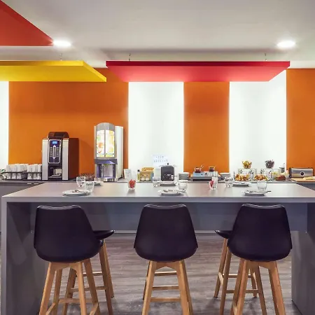 Ibis Styles Vieux Port מלון 3*