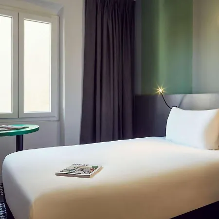 מלון Ibis Styles Vieux Port 3*