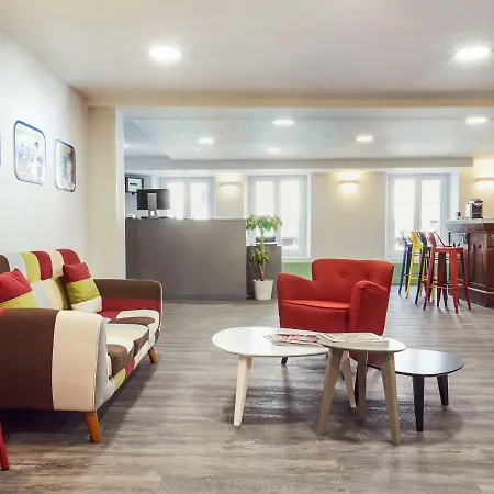 Ibis Styles Vieux Port מלון